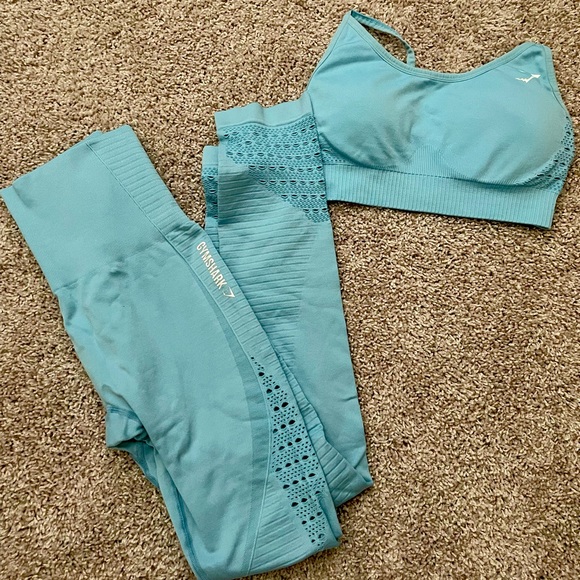 Gymshark Energy+ Seamless Set - Picture 1 of 1